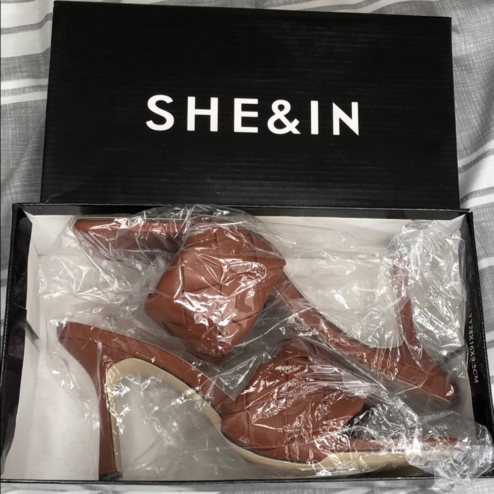 SHEIN Open Toe Braided Mules